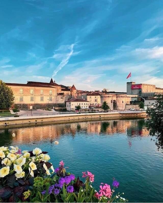 Le Saint Jacques #Centre Ville Cognac Exterior foto